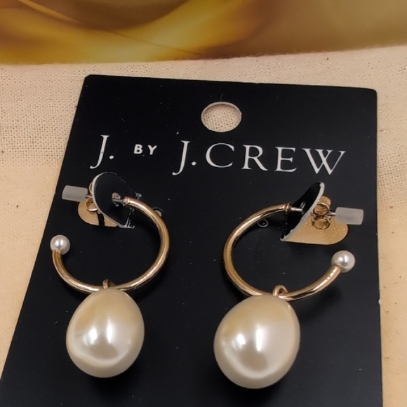 J. Crew Jewelry - J. Crew Gold and Cream Pearl Drop Earrings
